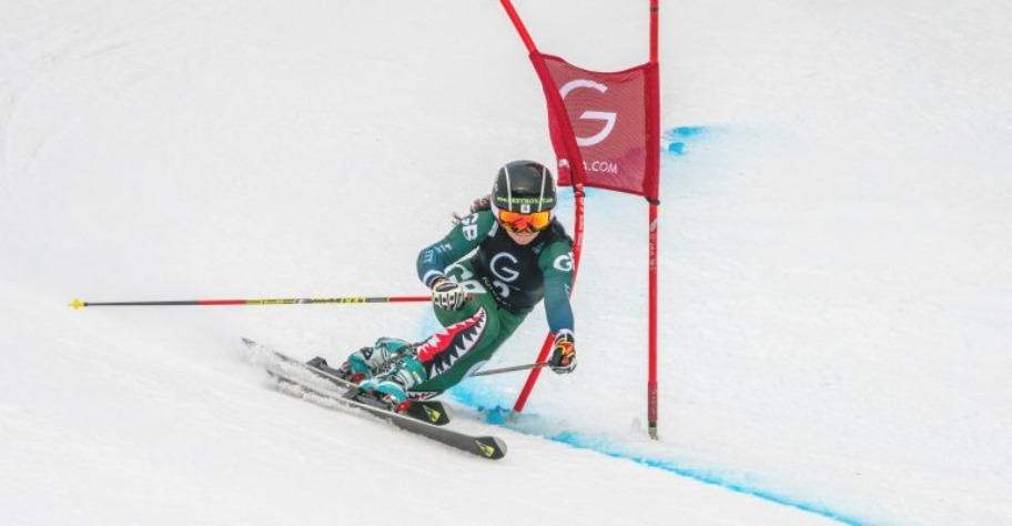 Jasmin Taylor telemark ski racing